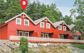 Гостиница Holiday home Hatlestrand Hatlestrandsvegen  Хатлестранд